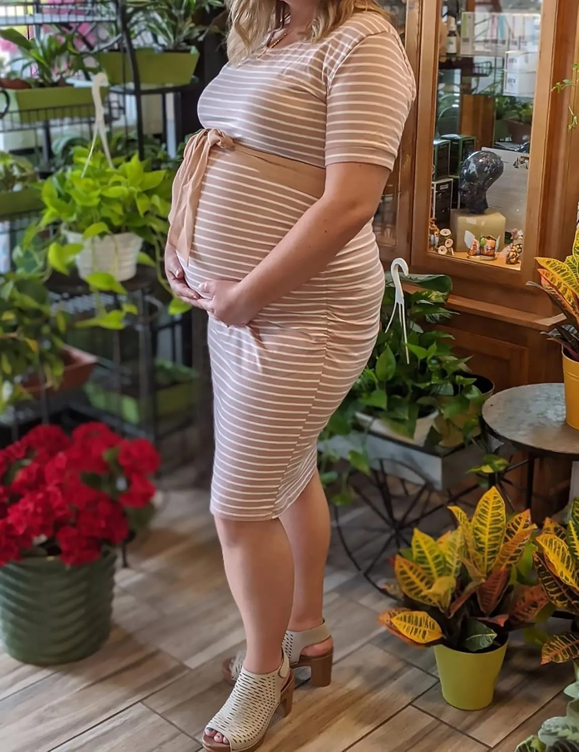Peauty Everyday Essentials Maternity Bodycon Dress Side Ruch & Short Sleeve Dress for Baby Shower Daily (S-2XL)