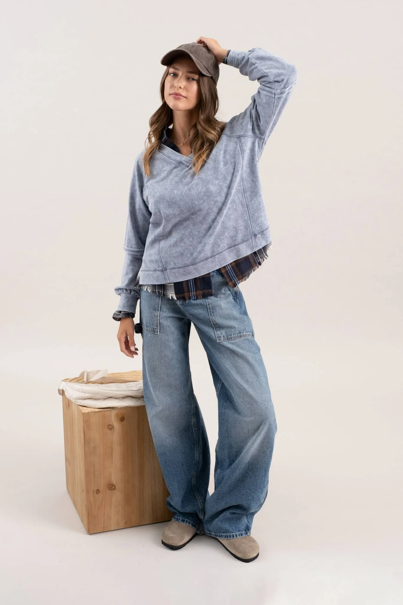 WASHED V NECK EXPOSED SEAM LONG SLEEVE KNIT TOP